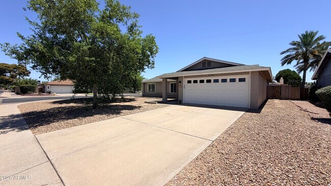Photo - 2303 S Cottonwood Dr
