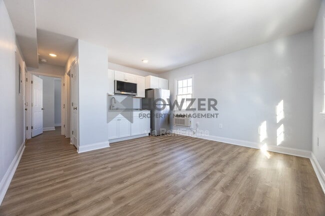 Photo - 50 Yarmouth Rd