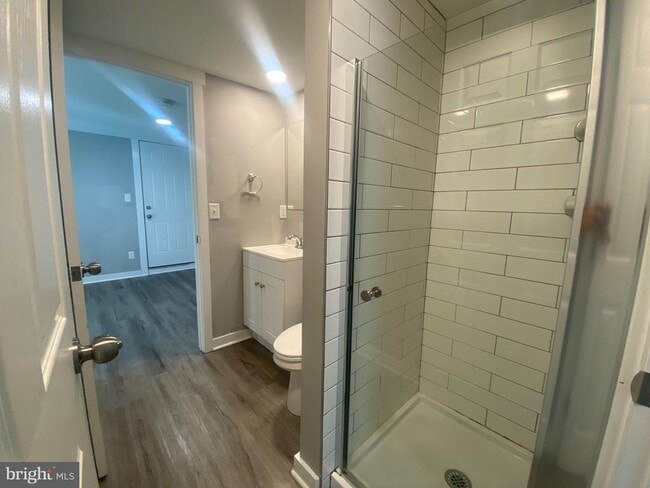 Photo - 218 W King St