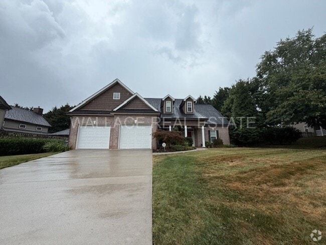 Building Photo - MAIN LEVEL LIVING IN THE HEART OF FARRAGUT... Rental