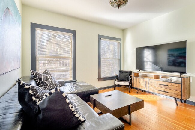 2537 SE Hawthorne Blvd Unit SI ID1611915P