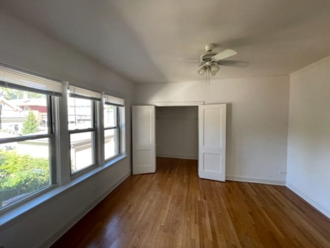 Photo - 826 S Austin Blvd