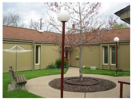 Photo - East Brady Riverview Apts