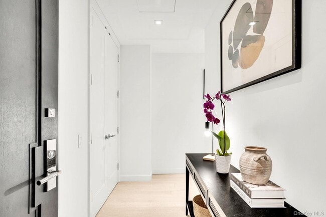 Photo - 138 E 50th St Unit 26C