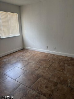 2855 Winkler Ave Unit 111