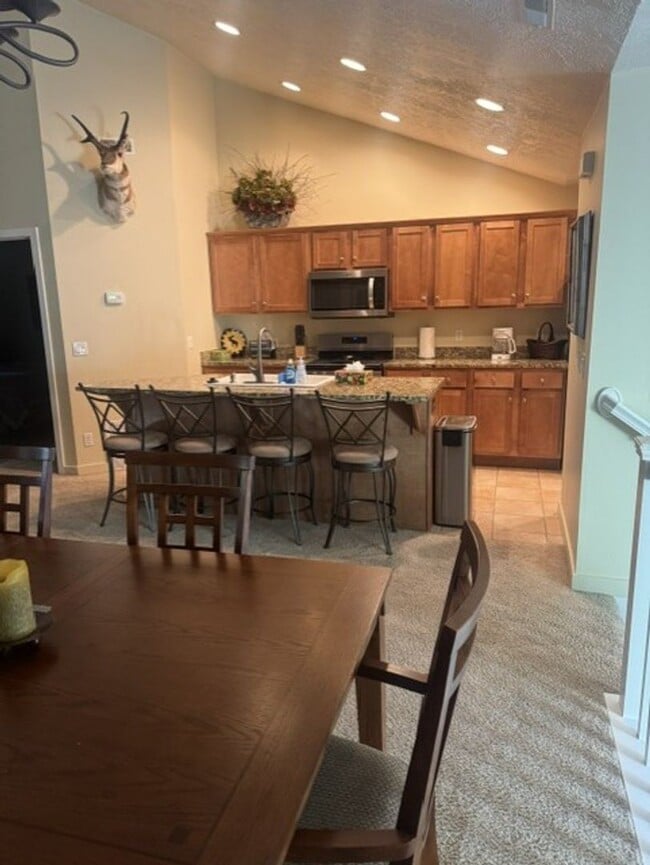 Photo - 2 Bdrm 2 bath