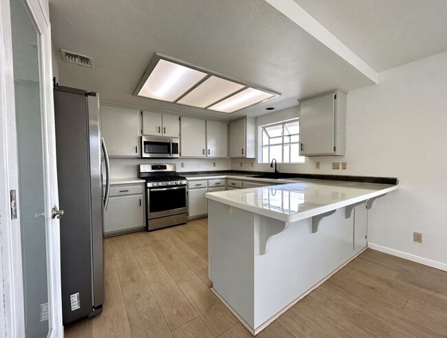 Photo - AVAILABLE NOW!! 3 Bedroom 2 Bathroom Home in Yucca Valley!!