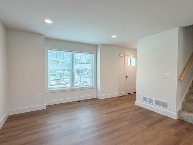 Photo - 271 Locust St