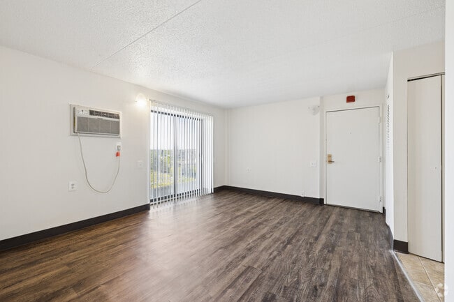 2BR, 1BA - 655SF - Living Room