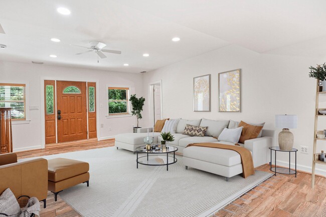 Photo - 7712 Dolly Dr