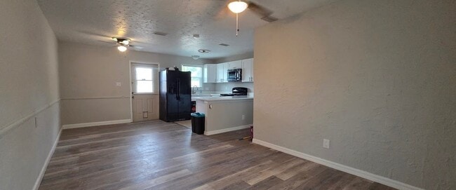 Photo - 5639 Fourth Ave