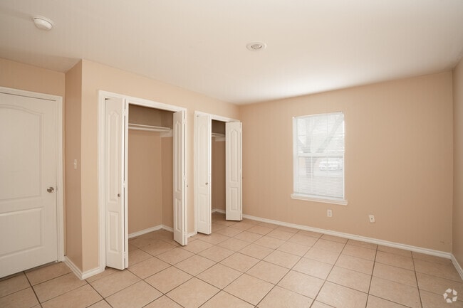 3BR, 2BA - 960SF - Bedroom