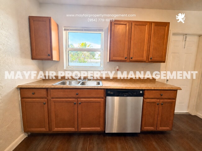 Photo - 1642 NW 13th Ct