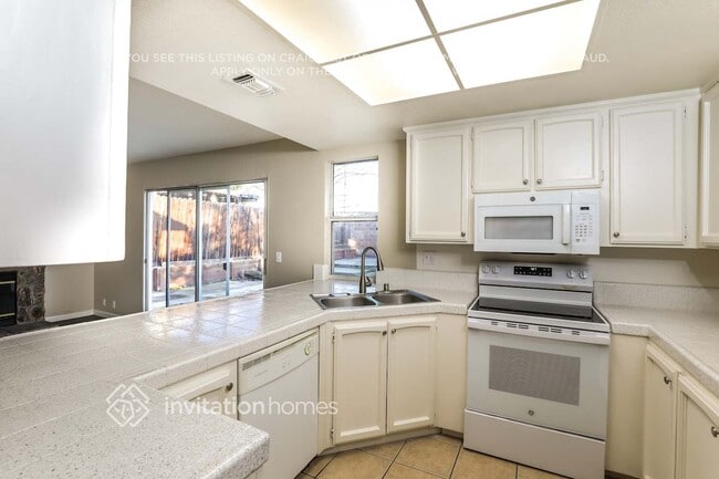 Photo - 529 Oakborough Ave