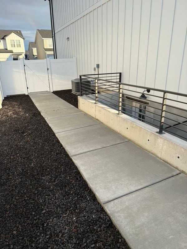 Photo - 803 N 3620 W