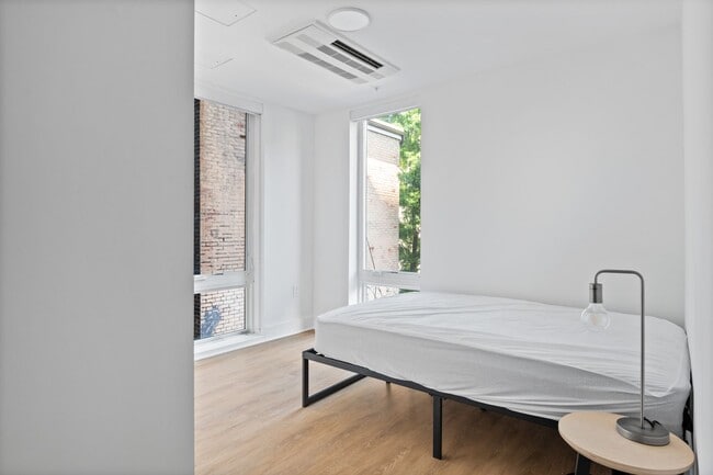 District Co-Living (Furnished Rooms)