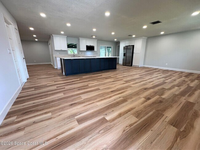 Photo - 441 2nd Ave