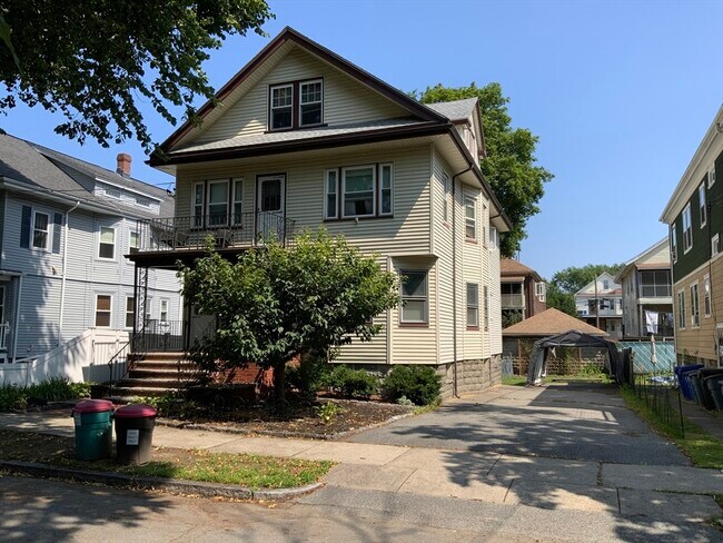 Photo - 43 Trowbridge St Apartamento Unidad 1