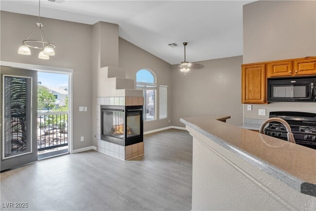 Photo - 3520 Glorious Iris Pl