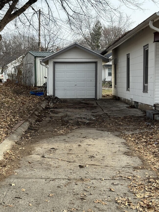 Photo - 509 Tassa St