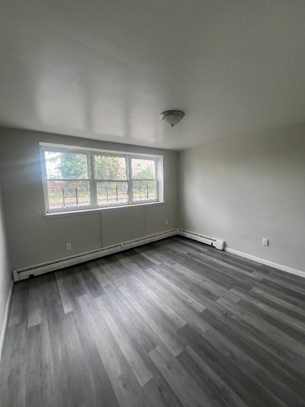Building Photo - 76 Grafton Ave Rental