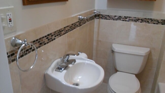 Photo - 138 Marsellus Pl