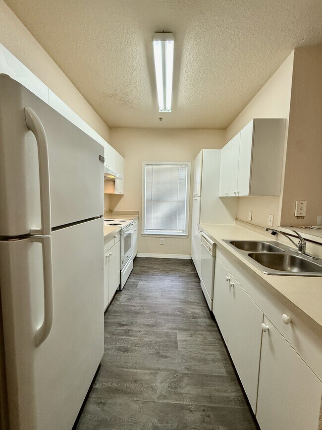 Photo - 3567 Conroy Rd