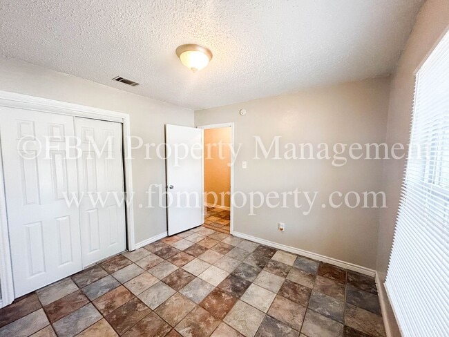 Photo - 2541 W Sycamore Ave Unit 2541