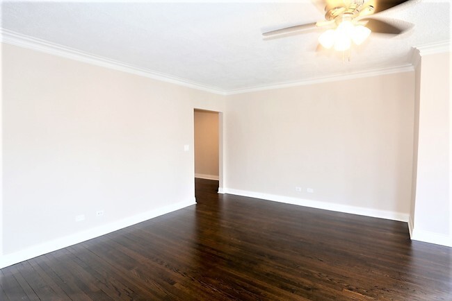 Photo - 4451 N Rockwell St Apartments Unit 2