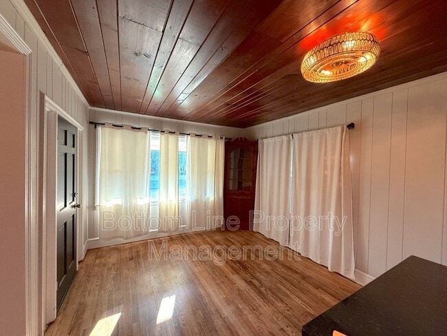 Photo - 613 Charlotte Ave Unit A