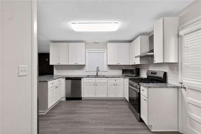 Photo - 147 Hermer Cir NW