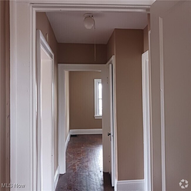 Building Photo - 4105 E 139th St Unit 2 Rental