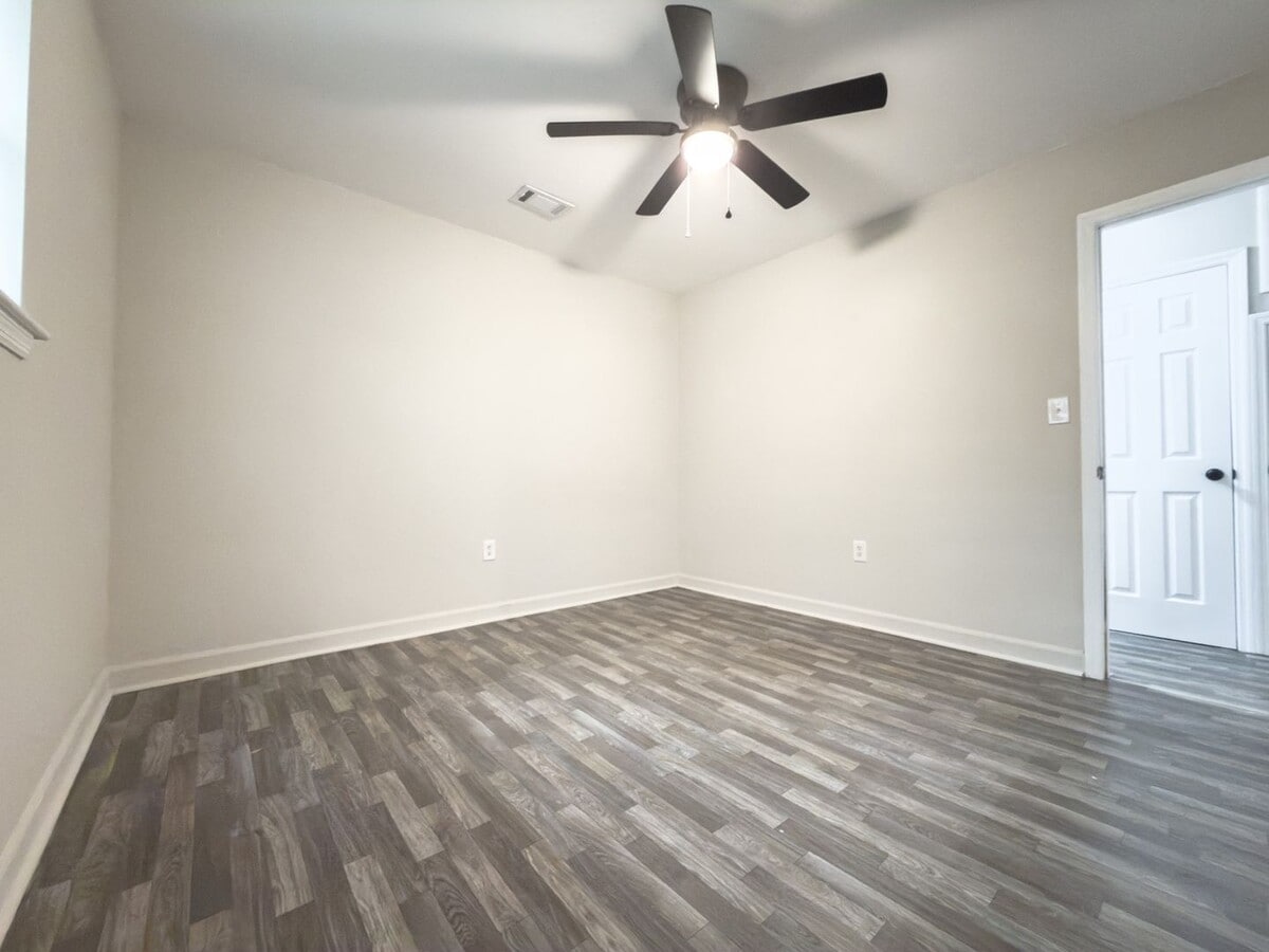 Photo - 1537 N Avalon Cir Unit B