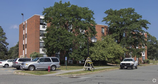 Photo - Hadley West Apartments