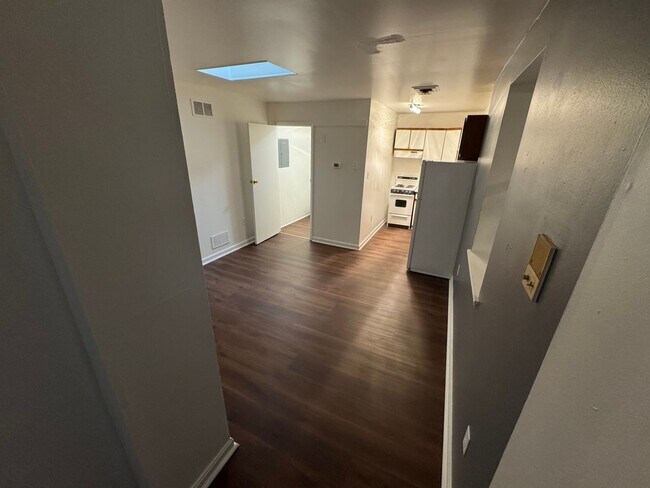 Photo - 403-405 Walnut St Unit Apt 3