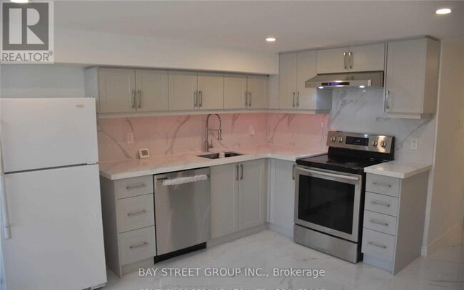 Photo - 185 Taylor Mills Dr N