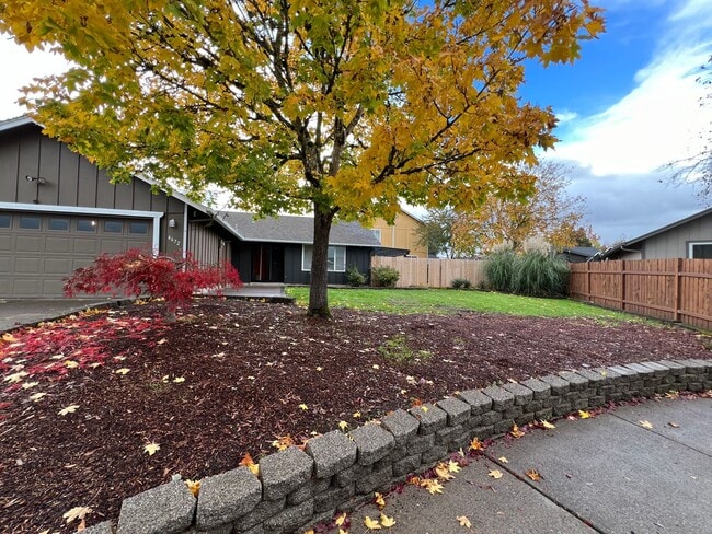 Photo - Beautiful 3 bedroom 2 bath house in Eugene!