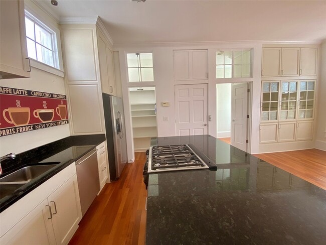 Photo - 131 E Jefferson St