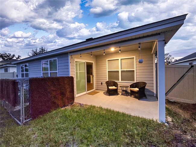 Photo - 749 NW 244th Dr