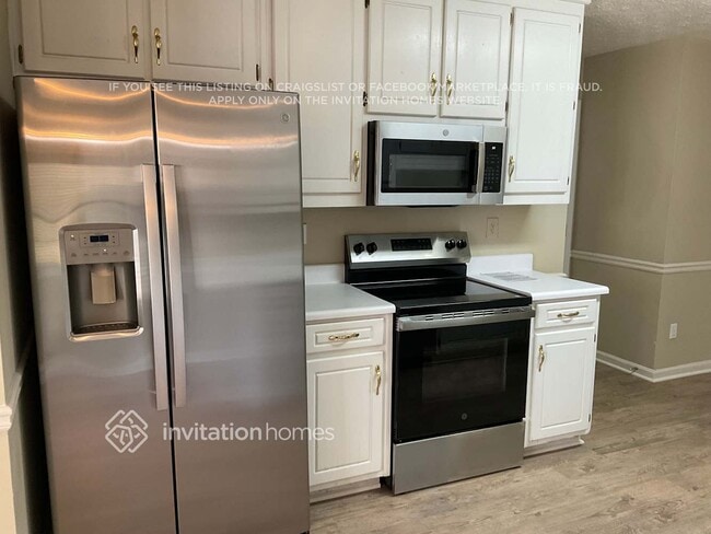 Photo - 875 Wilmont Ct