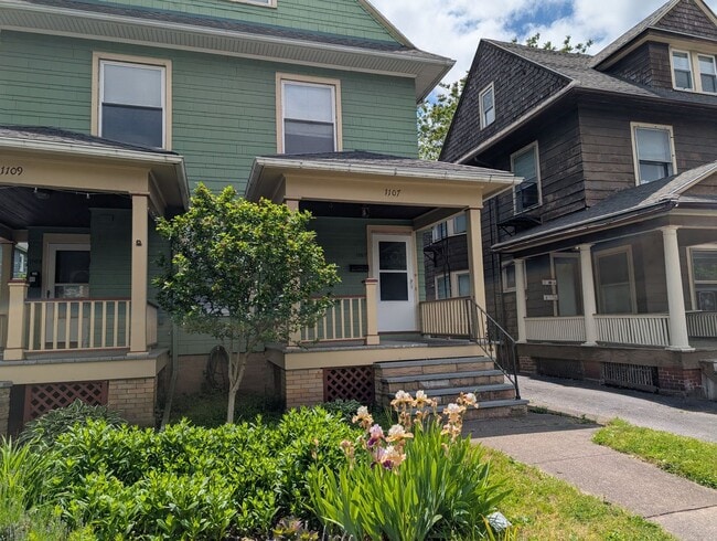 Building Photo - 1107-1109 Monroe Ave Duplex Unit 1107 Monroe Ave, Upper
