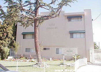 Building Photo - 11725 Gilmore St Unit 3