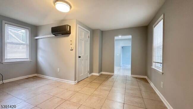 Photo - 19 Mechanic St Unit Apt