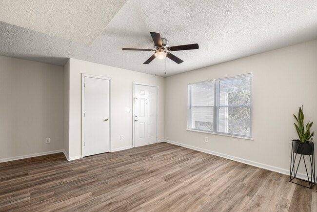 Photo - Wellington Place Apartments