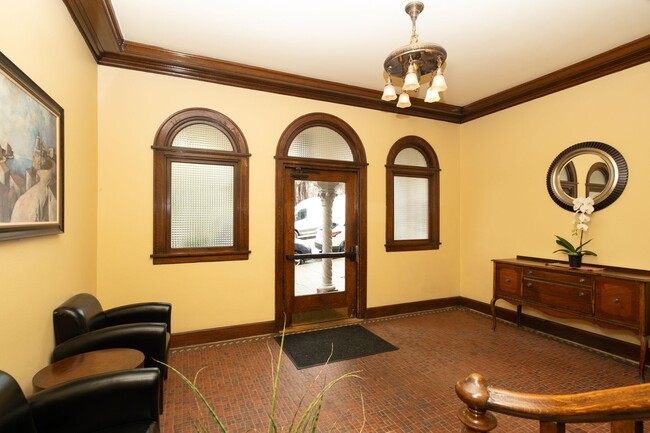 Photo - San Carlos Apartments
