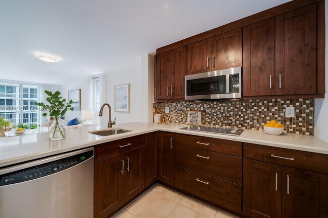 Photo - 1665 Bay Rd Unit 521