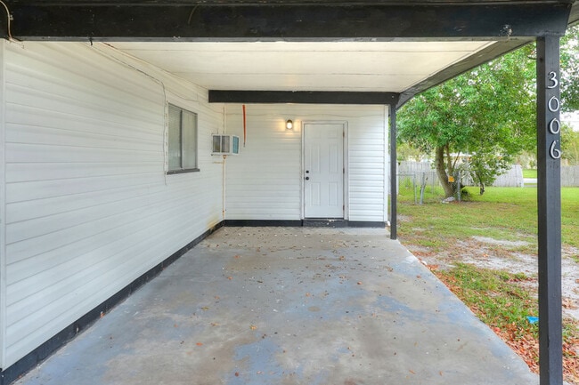 Photo - 3006 Pinedale Ave