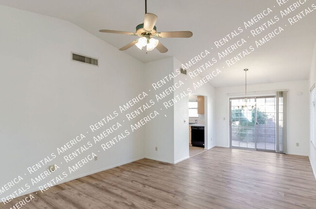 Photo - 676 W Cassidy Pl