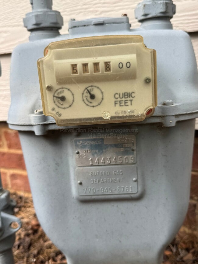 Photo - 134 N Alexander St NE