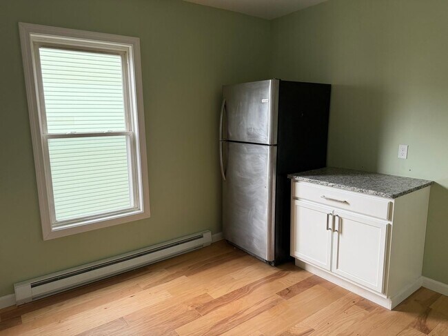 593 Hevey St Unit 2
